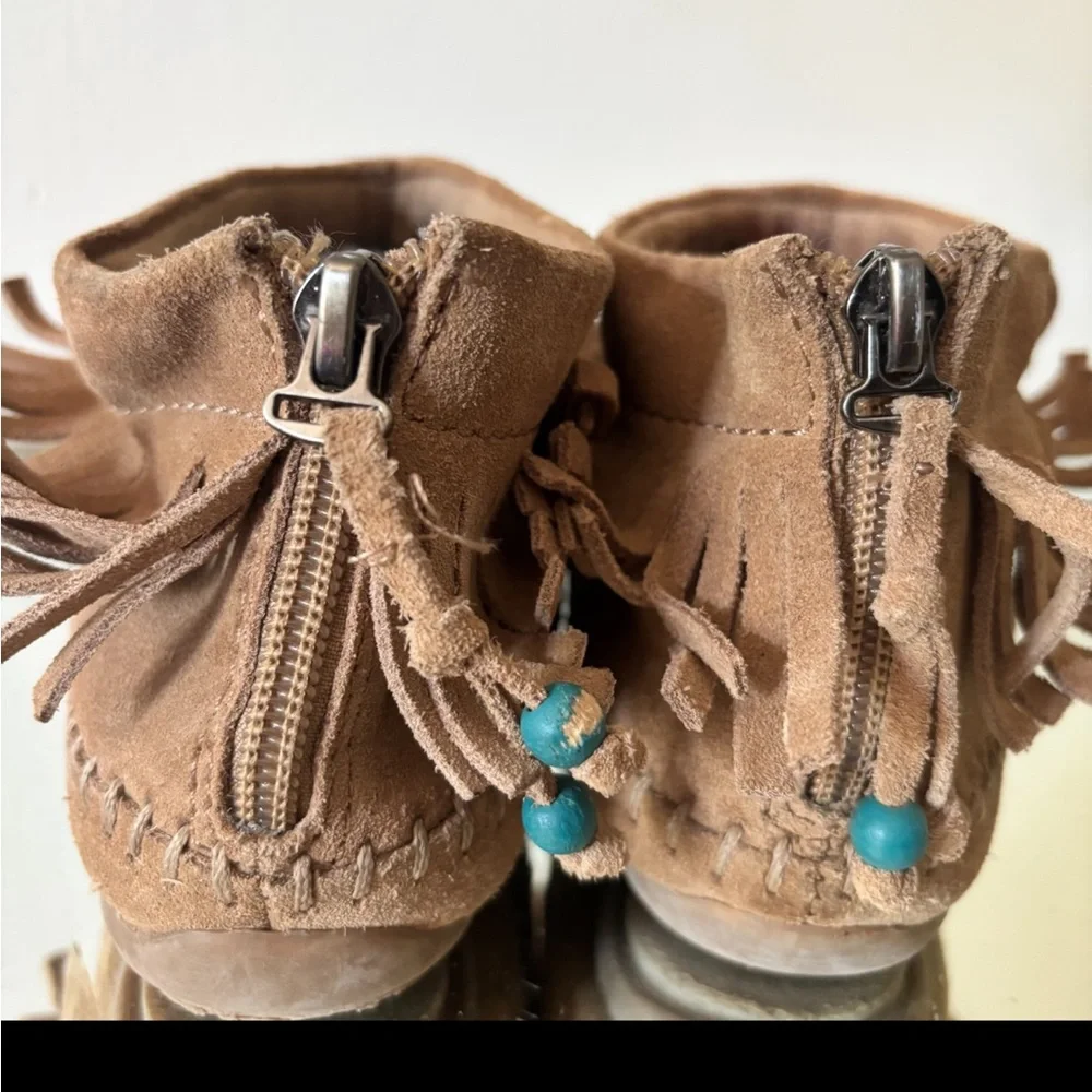 American Eagle Outfitters Fringe Moccasin Ankle Bootie Kids Shoe Size 6